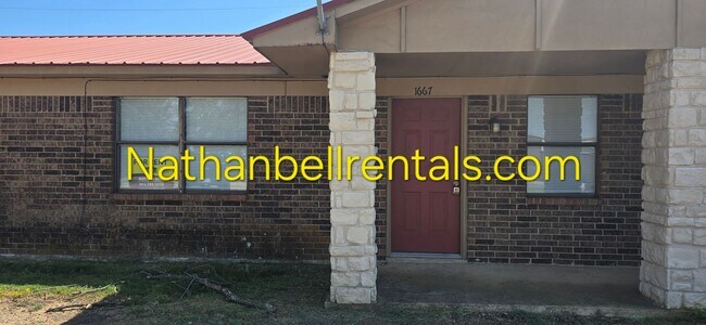 Photo - 1665-1679-1679 Ballard Dr Unidad 1667