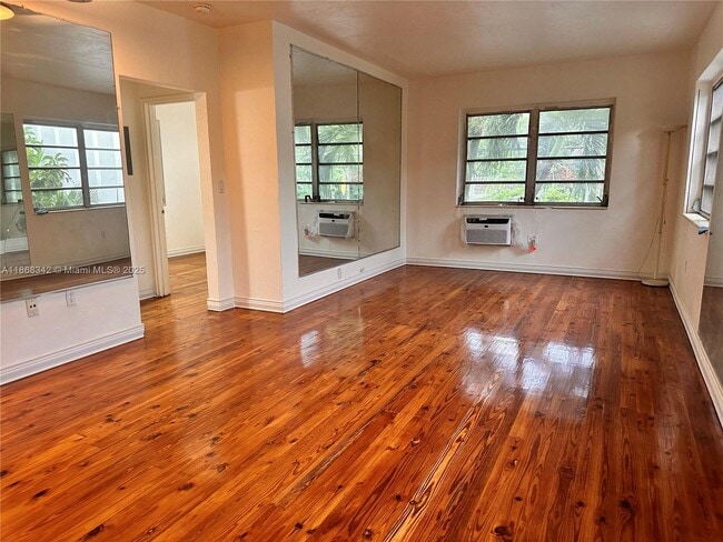 Photo - 4740 Pine Tree Dr Unit 20
