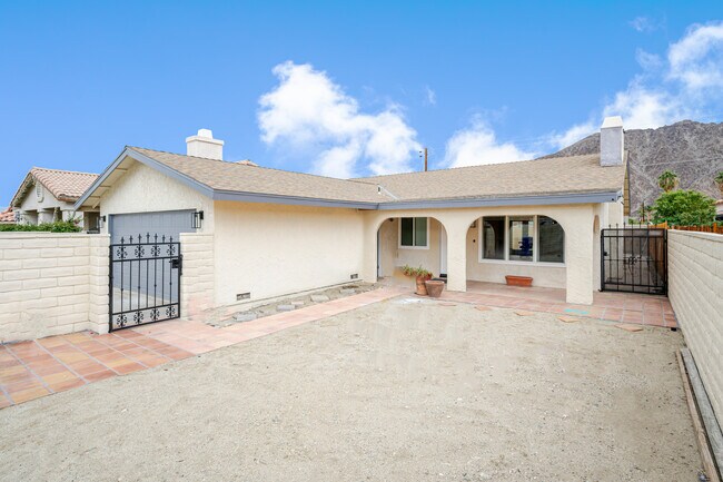 Photo - 53840 Eisenhower Dr