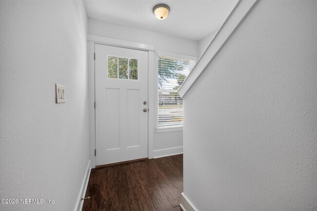 Photo - 843 3rd Ave S