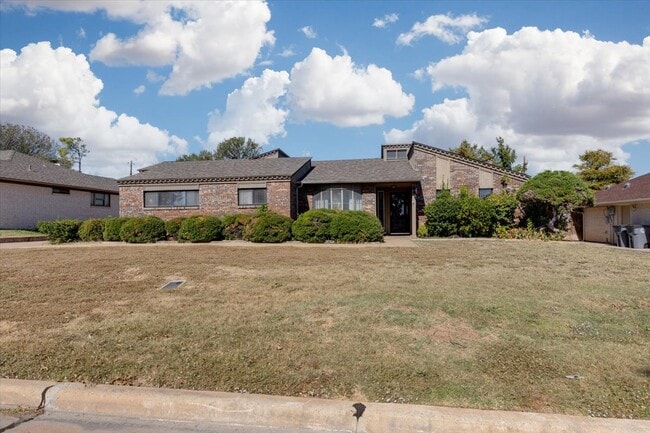 Photo - 2905 NW Templeton Terrace