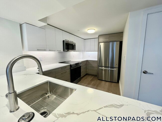 Photo - 1079 Commonwealth Ave Unidad 449