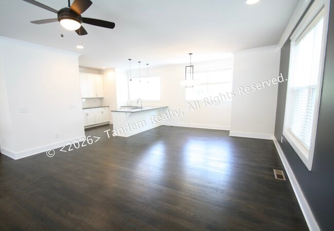 Photo - 526 Wedgewood Ave