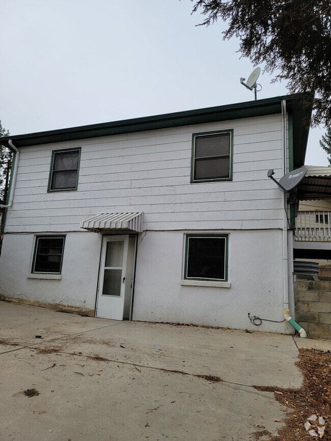 Building Photo - Cozy duplex for Rent on Glen View Ave Rental