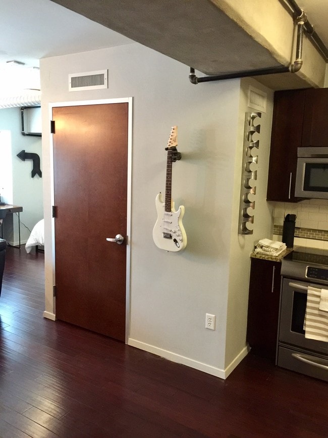 Photo - 800 Brazos St Unidad 1010