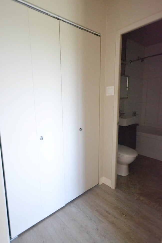 Photo - Wilmot Park Plaza