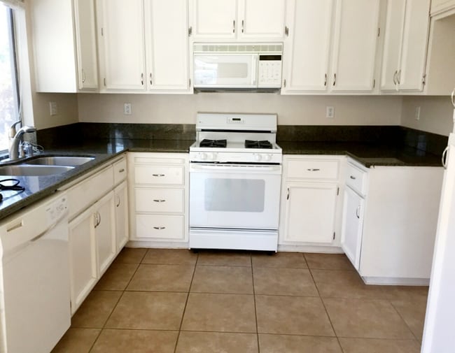 Photo - 1073 Barnes Cir