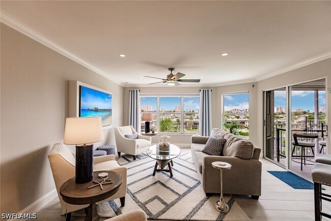 Photo - 900 Collier Ct Unidad 406