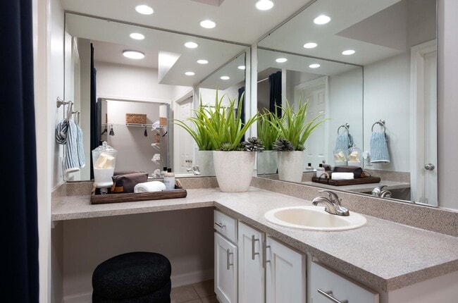 Willow Lake Apartments