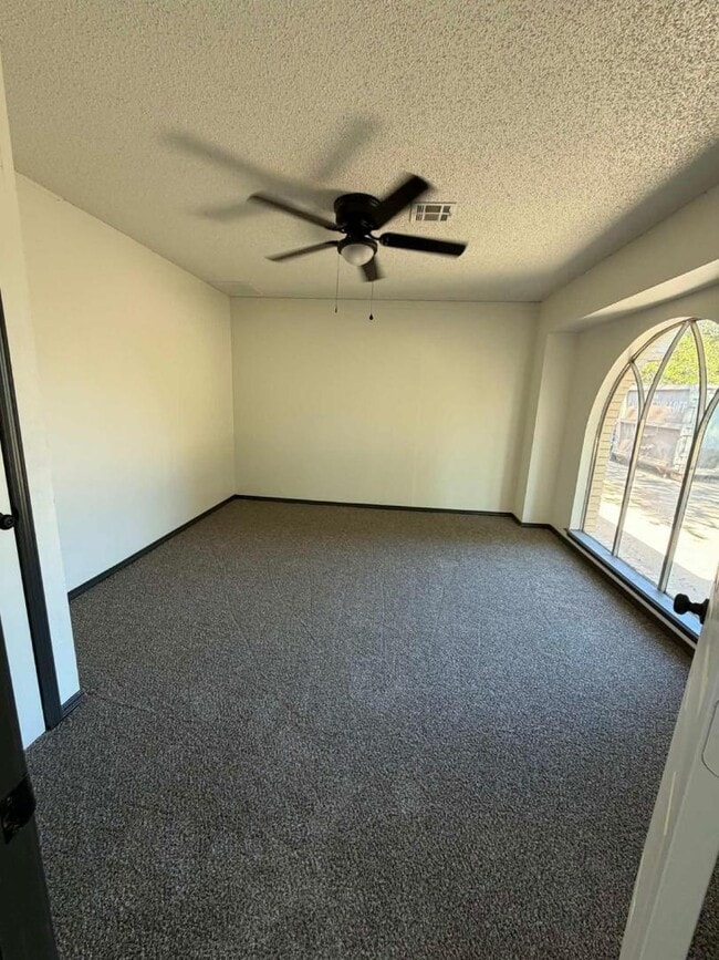Photo - 2816 N Crescent Dr