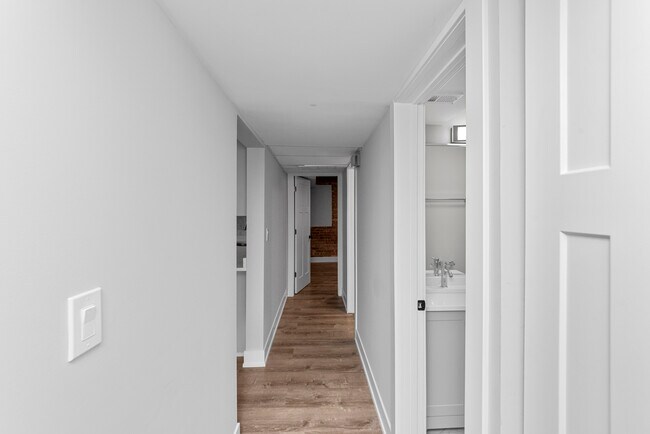 Photo - 1220 N La Salle Dr Unit D4