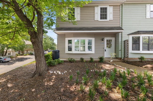 Photo - 5423 Pine Top Cir Townhome