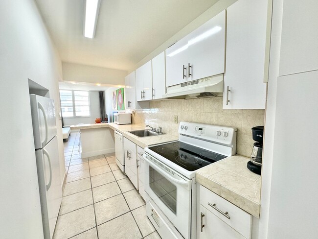 Photo - Amazing location: Close to Lincoln & the beaches: 1bed/1bath at the iconic Decoplage: available n...