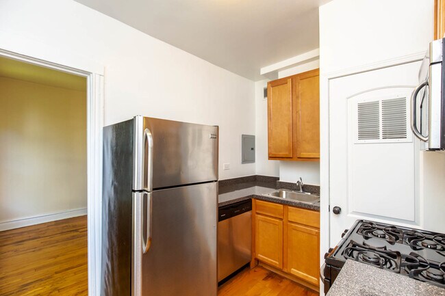 Photo - 1911 W Foster Ave Unidad 2