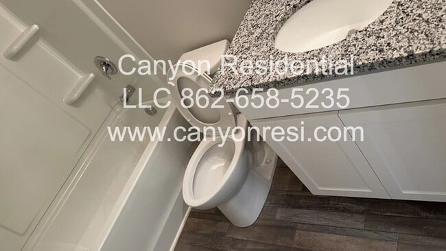 Photo - 559 Dayspring Dr