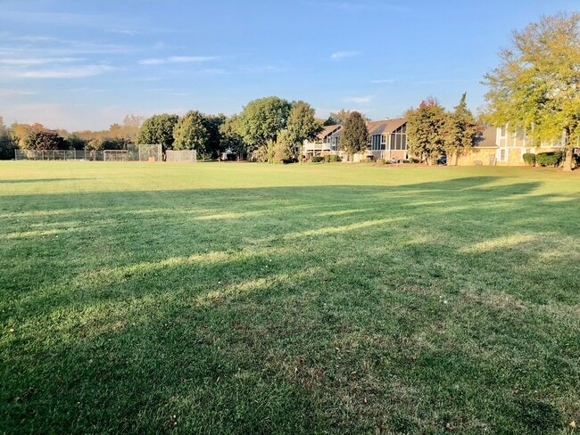 Photo - 1426 Clairmont Ct Unit 1426