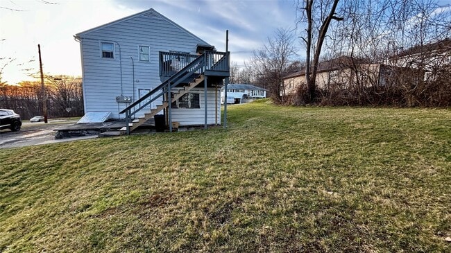 Photo - 98 Richard St Unit 1