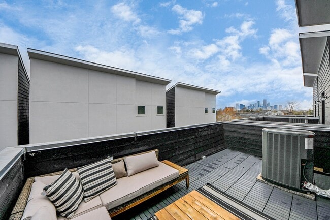 Photo - 531 Schweikhardt St