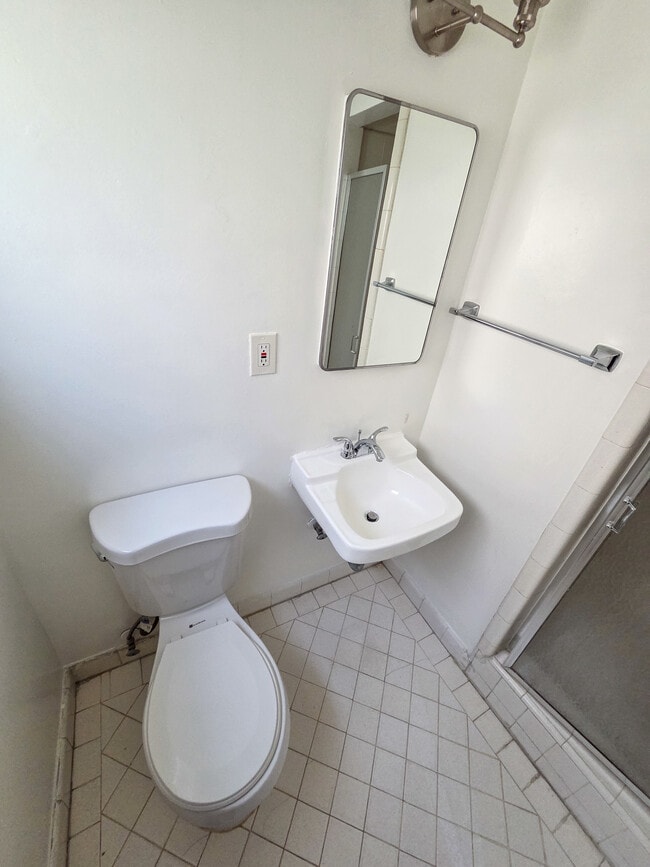 Photo - Gregory Way Apartments