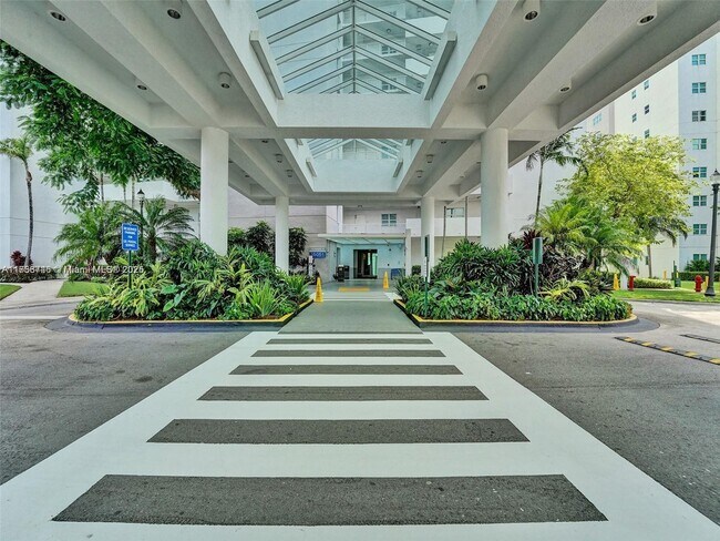 Photo - 15051 Royal Oaks Ln Condo Unit # 103