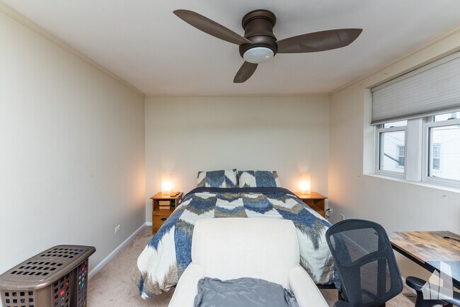 Photo - 2849 N Southport Ave Unit b