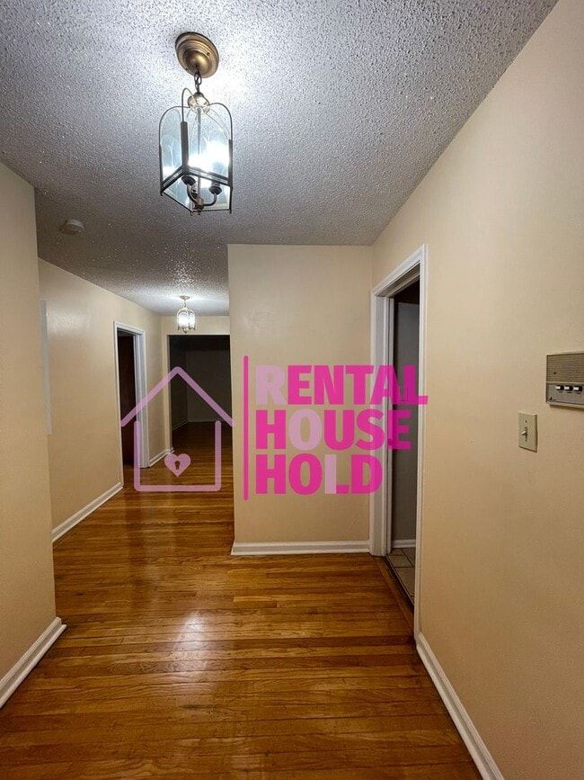 Photo - 2 Bedroom 1 Bath Condo-Security Deposit Sl...