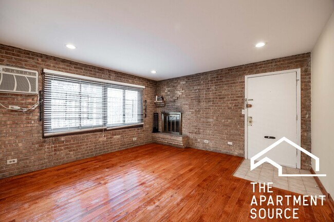 Photo - 719 W Diversey Pky Unit 2