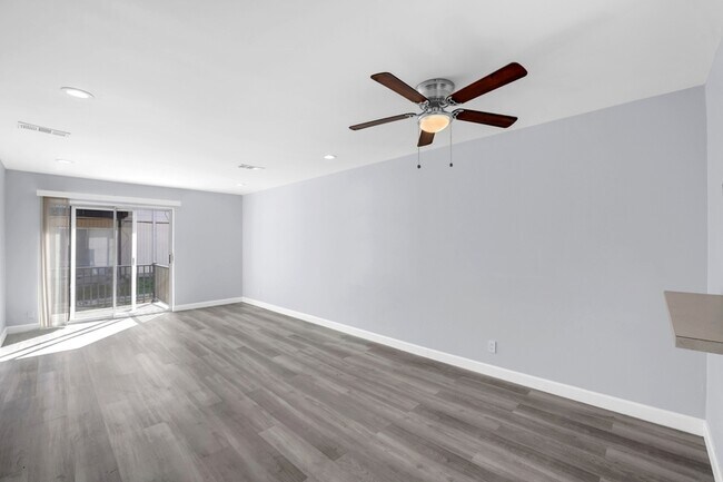 Photo - 1206 Hi Stirrup Unit 305