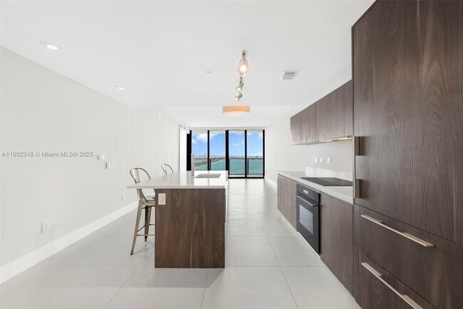 Photo - 3131 NE 7th Ave Unidad 3402