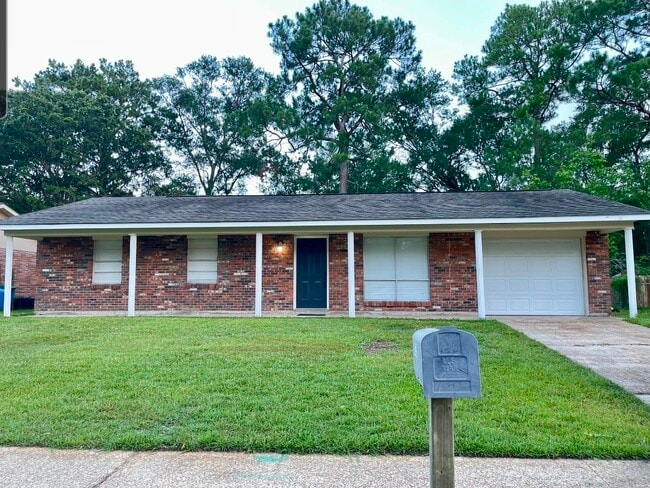 Photo - 15905 Waycross Dr