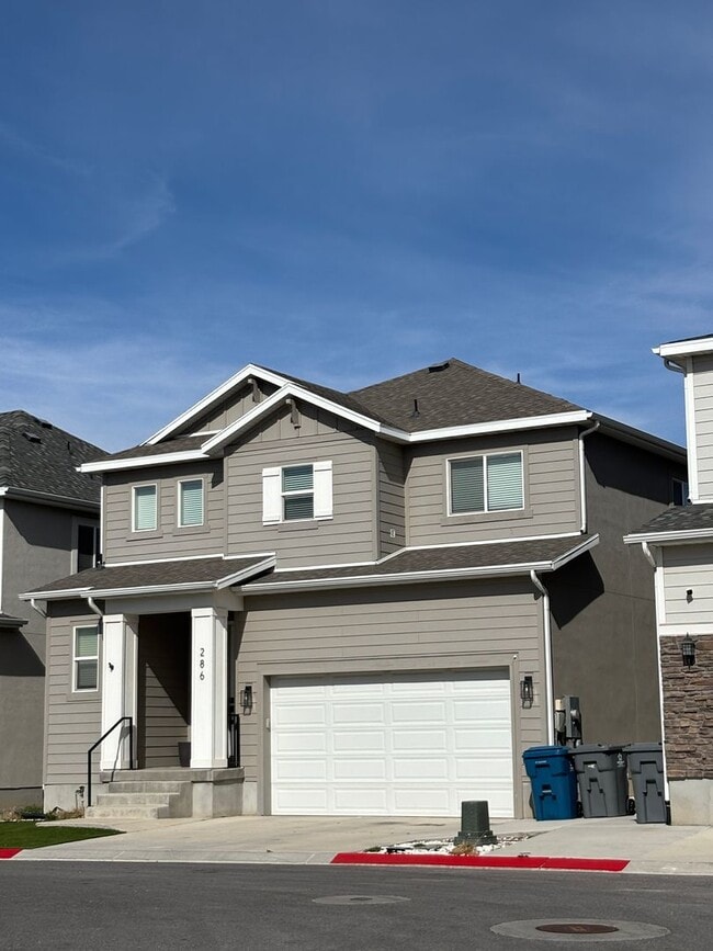 Photo - Beautiful House with basement apartment