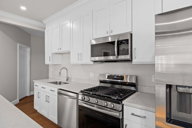 Photo - 12 Woodford St