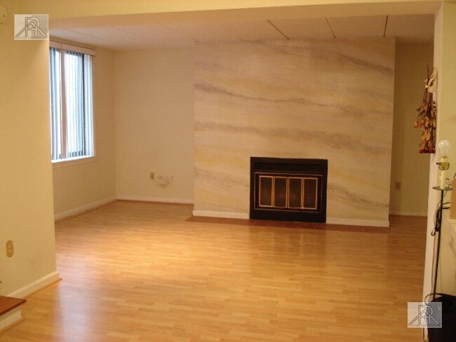 Building Photo - 2 bedroom in Allston MA 02134 Unit 314
