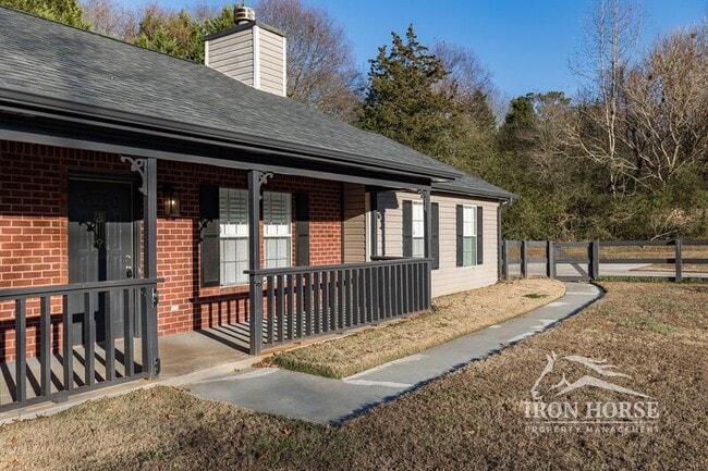 Photo - 1030 Hunter Trail