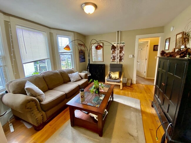 Photo - PREMIUM House! 5 bed/2bath by the U of M! ...
