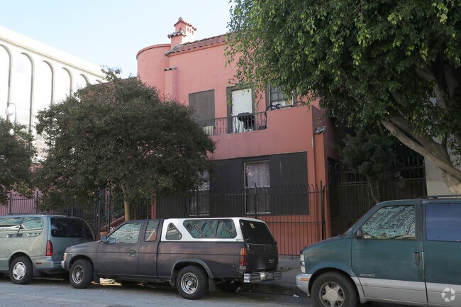 666 Shatto Pl. - 666 Shatto Pl. Apartments