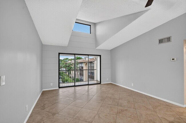 812 Sky Pine Way Unit A3