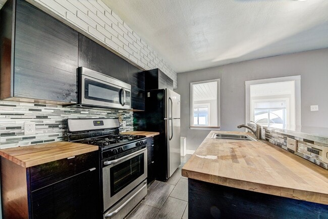 Photo - 311 Boggs Ave