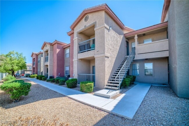 Photo - 8000 W Badura Ave Unidad 1135 Rental