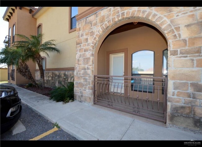 25 Mimosa St Unit 3