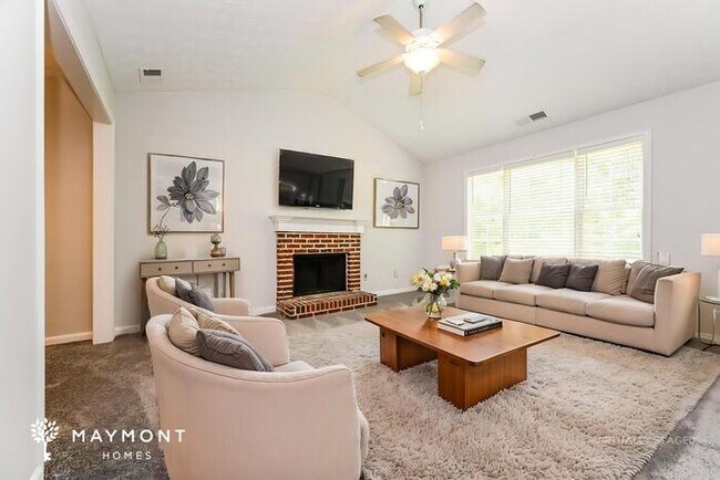 Photo - 1024 Miss Amber Way