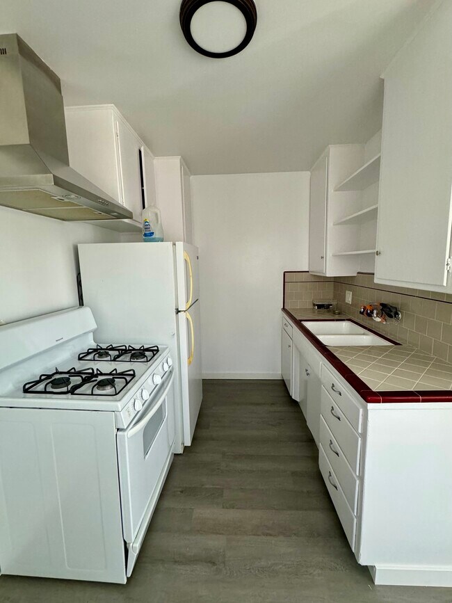 1710 E 4th St Condo Unit B Condo for Rent in Long Beach, CA