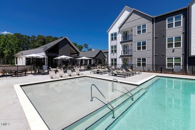 Photo - 821 Hanbury Wy Unit A4