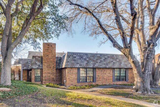 Building Photo - 3-Bedroom in Preston Hollow with Private B... Rental