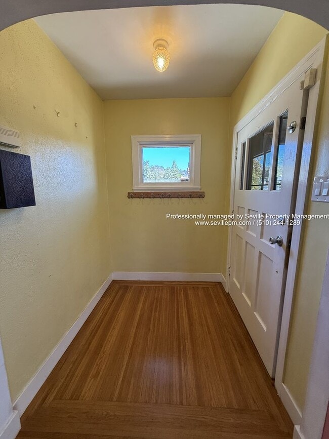 Photo - MOVE IN READY 3BR/1BA MAXWELL PARK HOME!