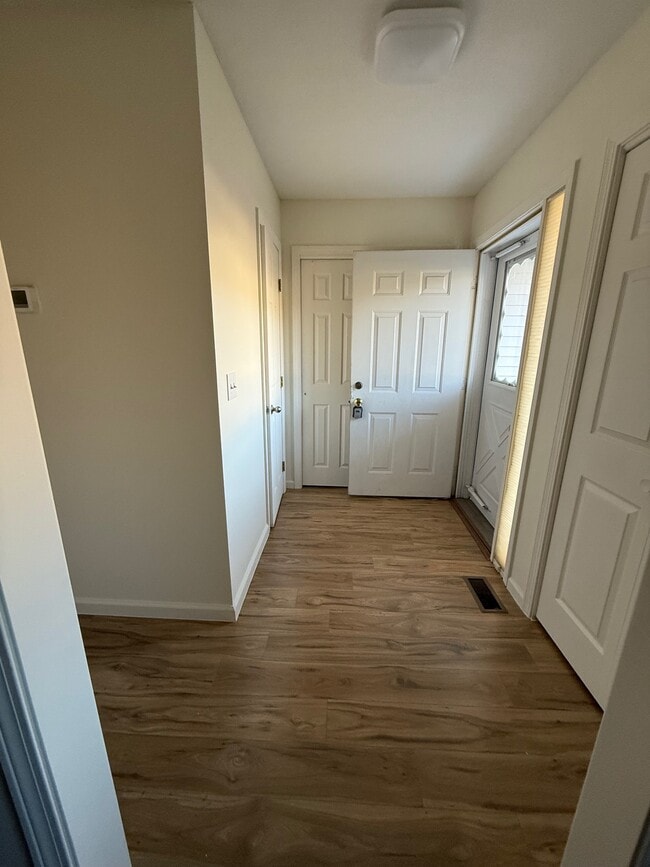 Main Door - 76 Oak Ridge Dr Unit 76