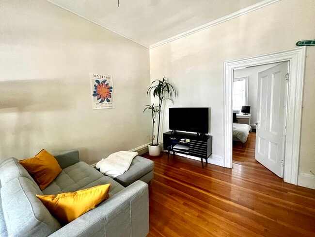 Photo - 106 Magazine St Unit 2