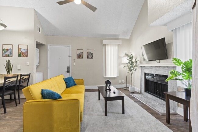 Fusion Orlando - Furnished Living Room