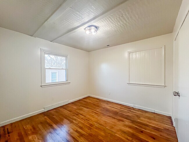 Photo - 329 Summit St