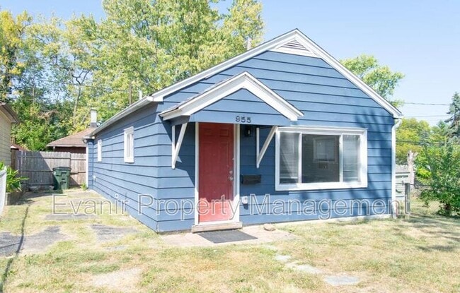 Photo - 955 Chelsea Ave